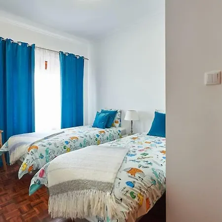Дом отдыха Beija-flor House Рибамар
